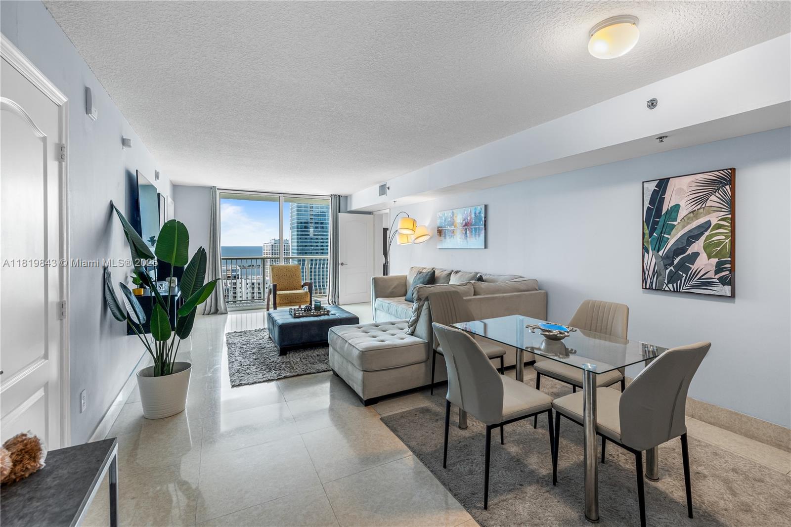 1200 Brickell Bay Dr 4009, Miami, Broward County, Florida - 2 Bedrooms  
2 Bathrooms - 