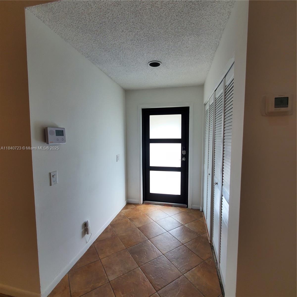 COUNTRY ISLES - Residential