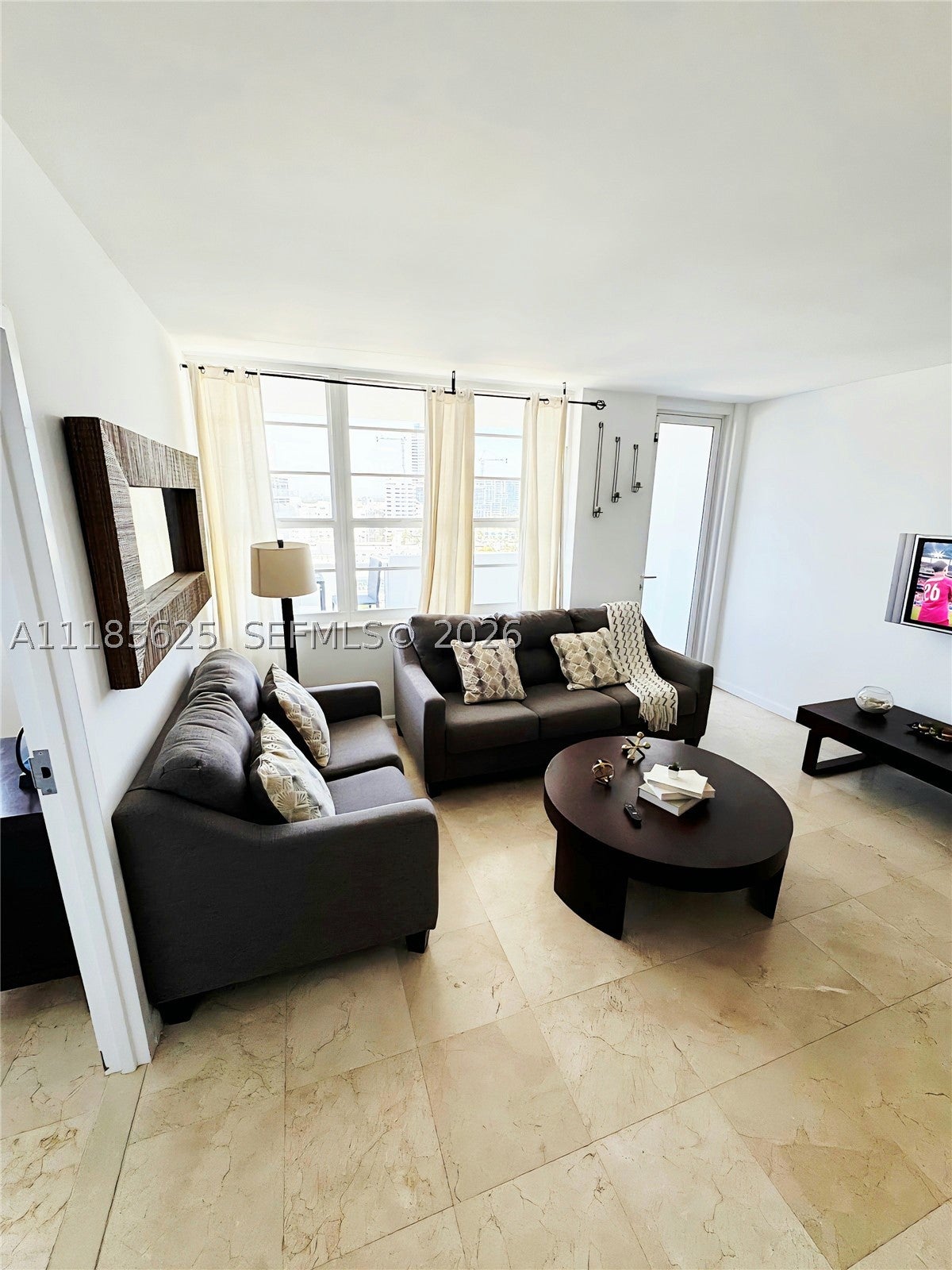 100 Lincoln Rd 1243