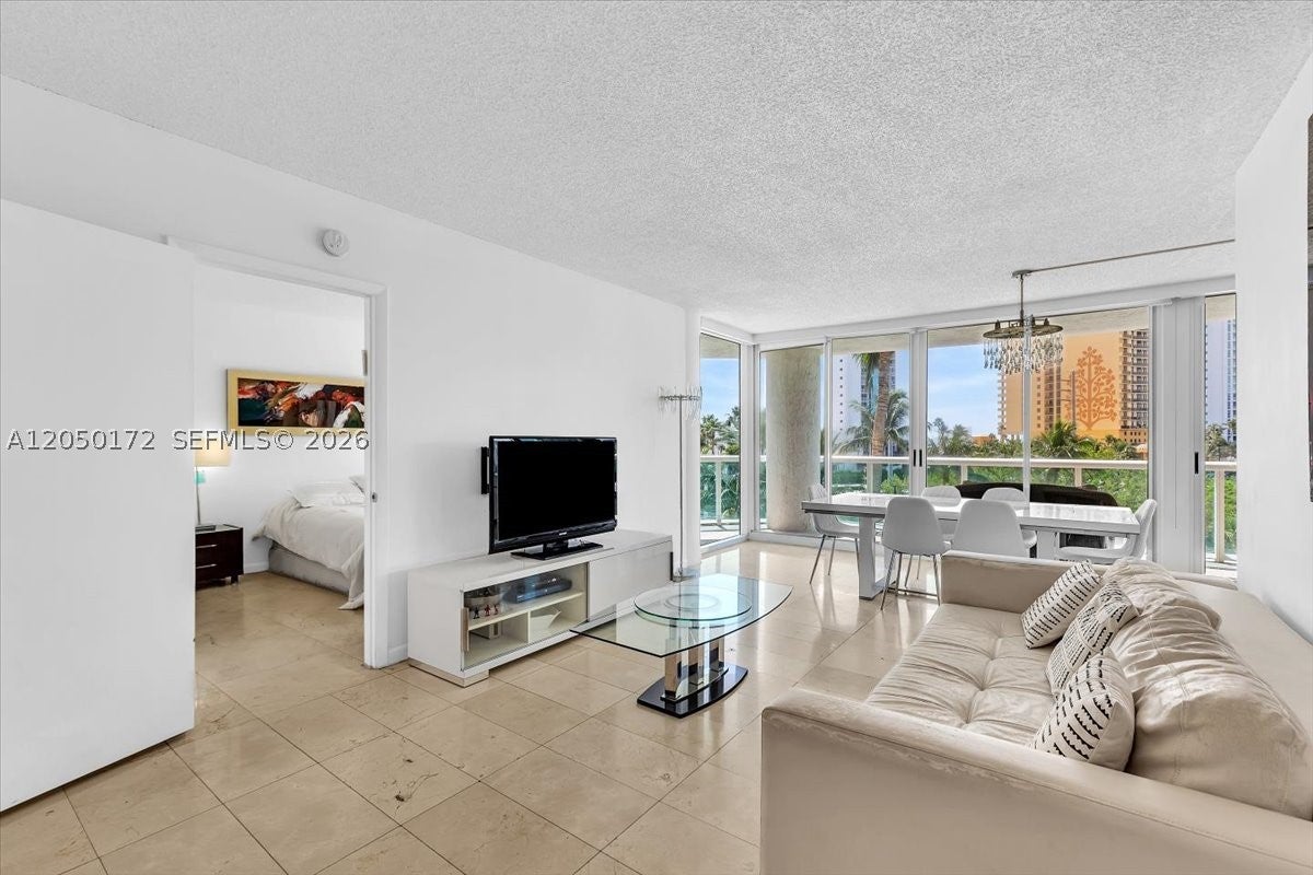 16400 Collins Ave 342