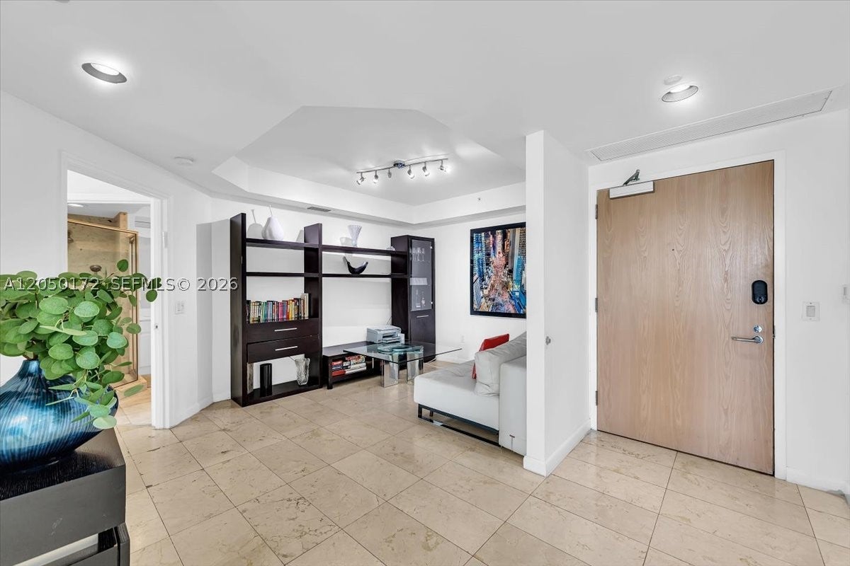 16400 Collins Ave 342