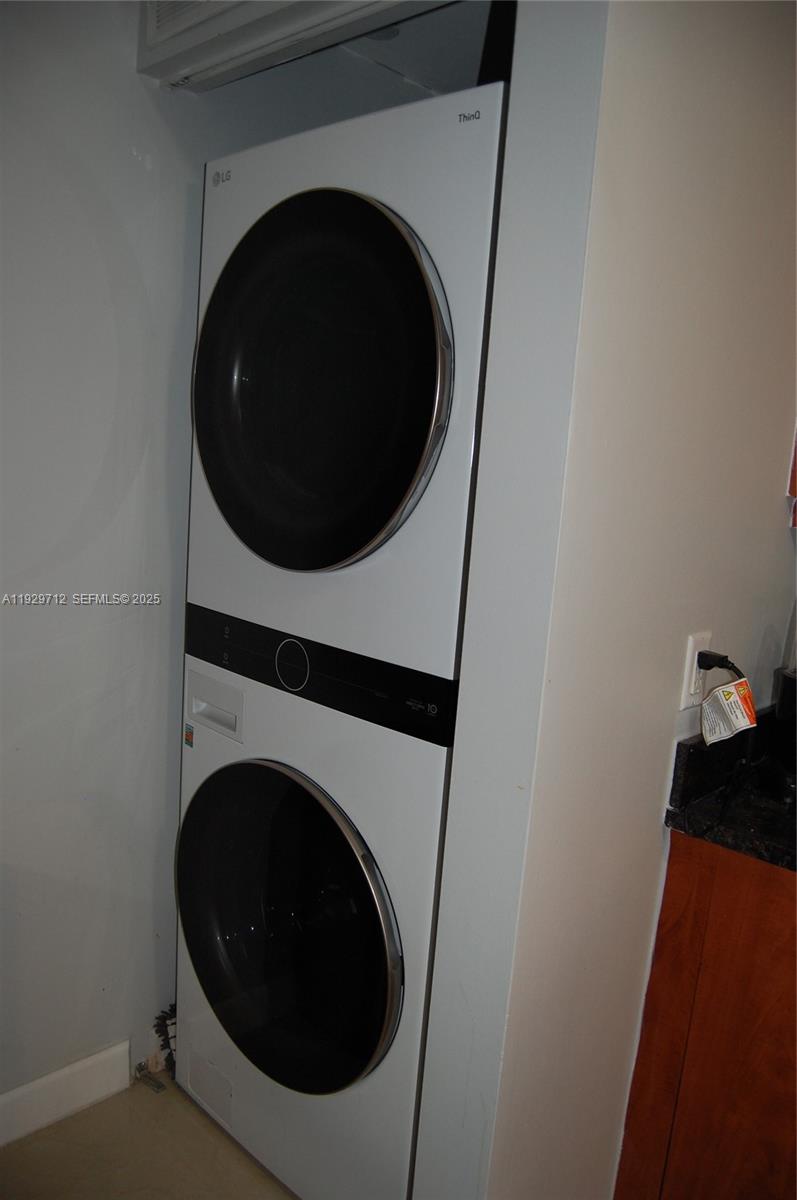 TOSCANO CONDO - Residential Lease