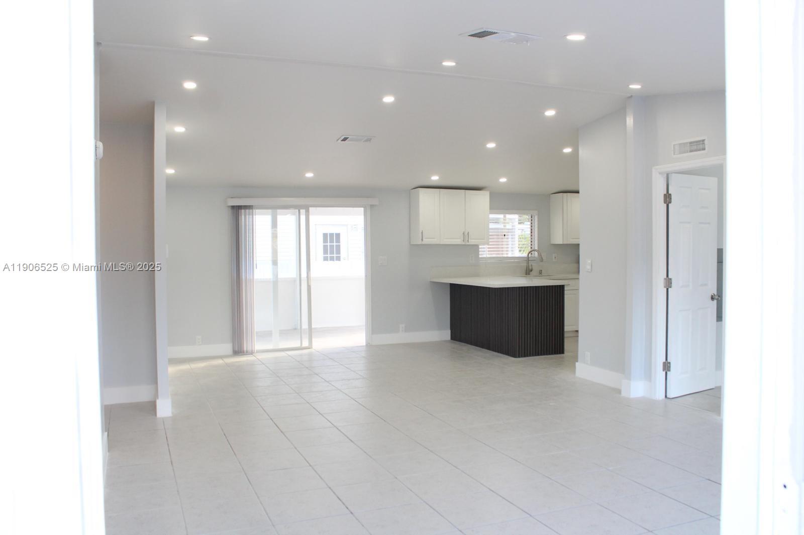 COCOWALK ESTATES - Residential