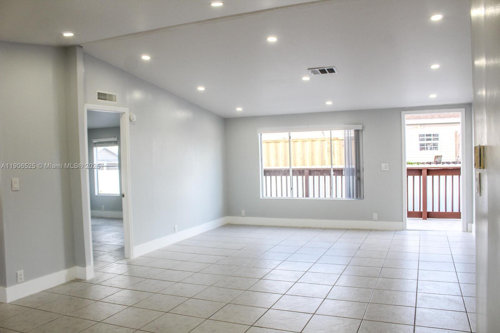 COCOWALK ESTATES - Residential