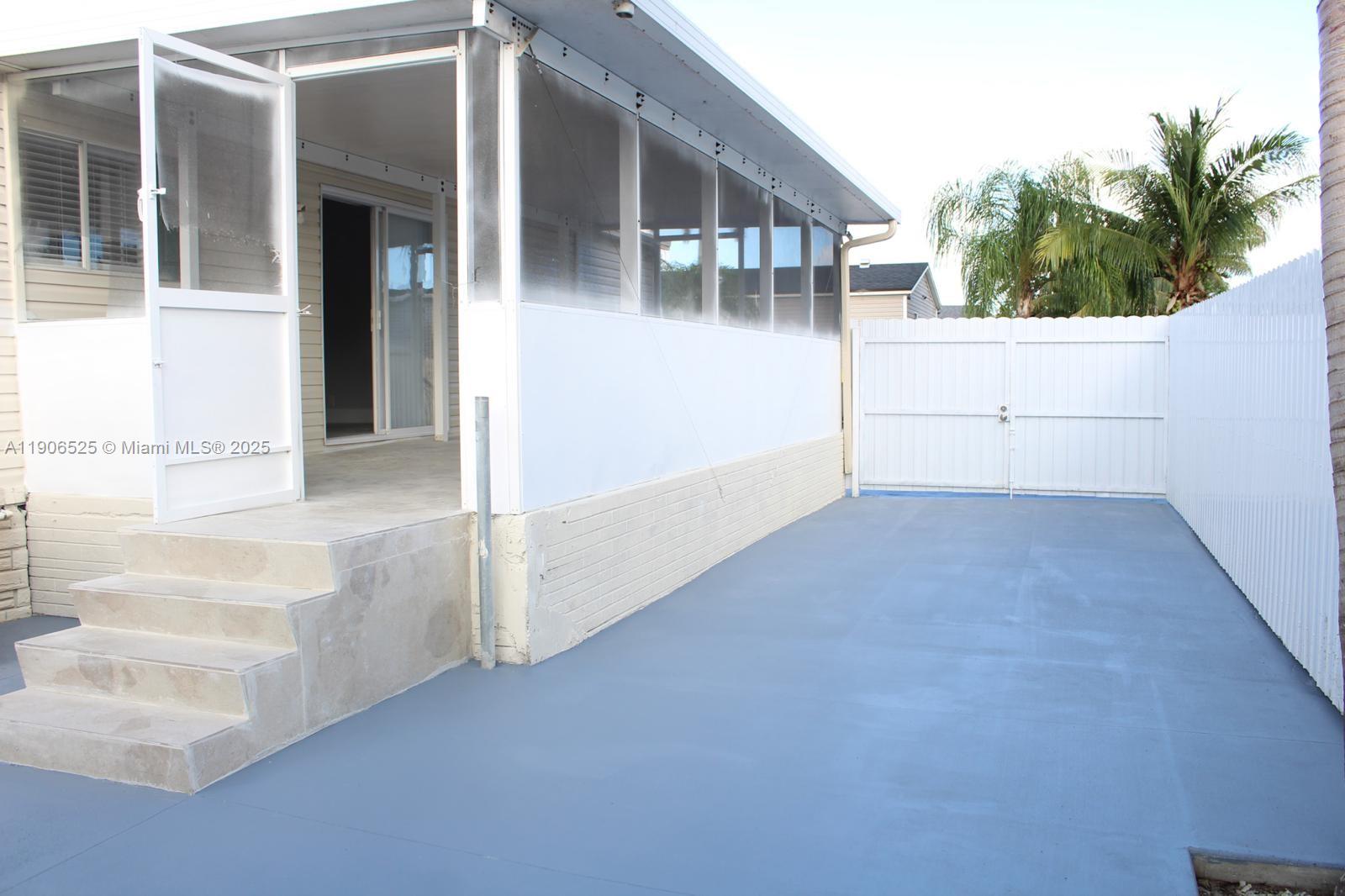 COCOWALK ESTATES - Residential