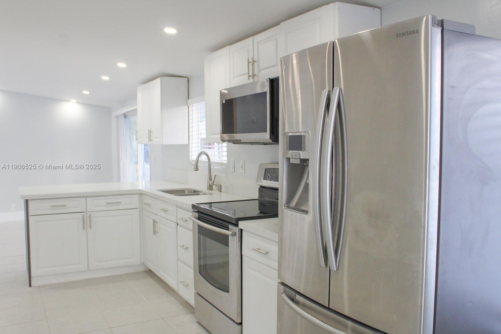 COCOWALK ESTATES - Residential