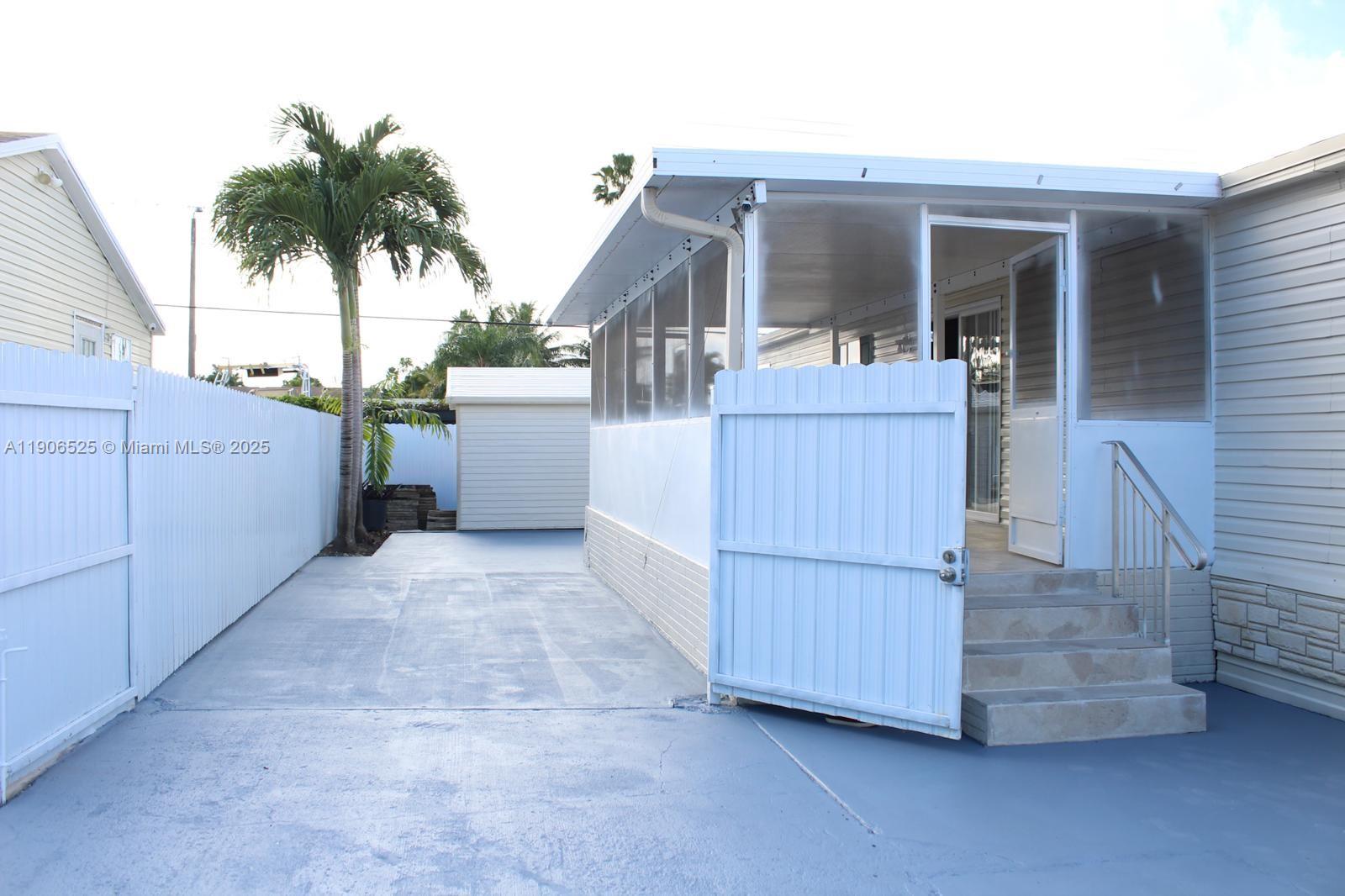 COCOWALK ESTATES - Residential