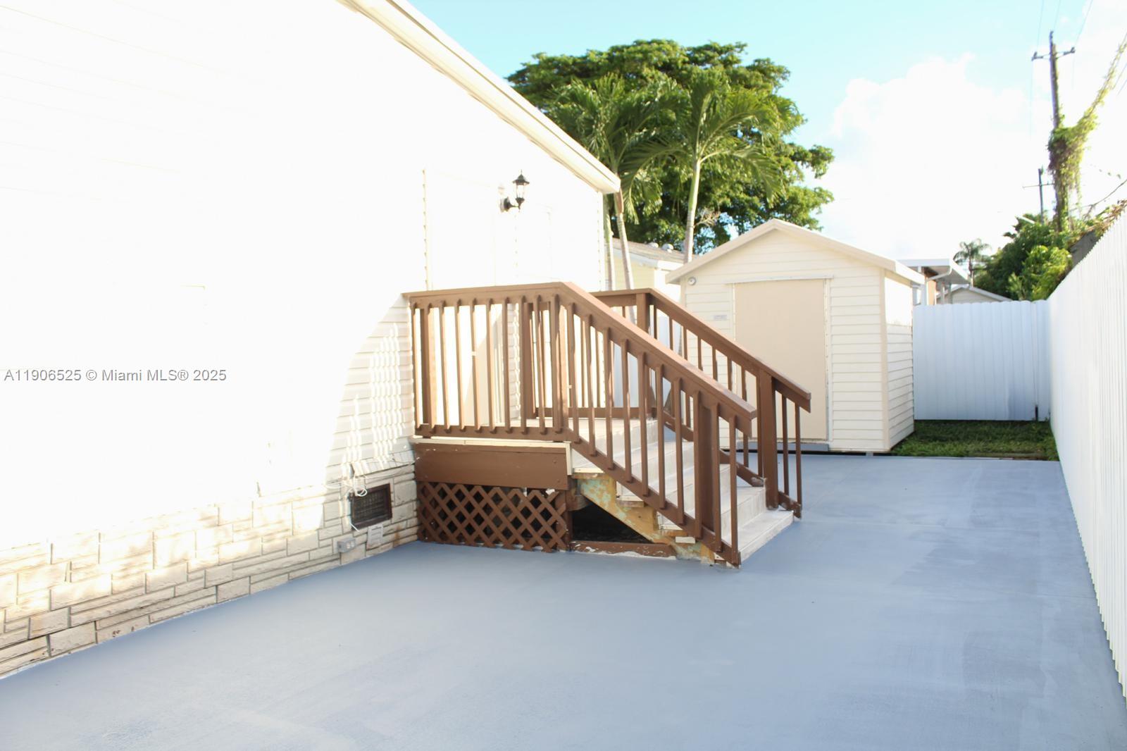 COCOWALK ESTATES - Residential