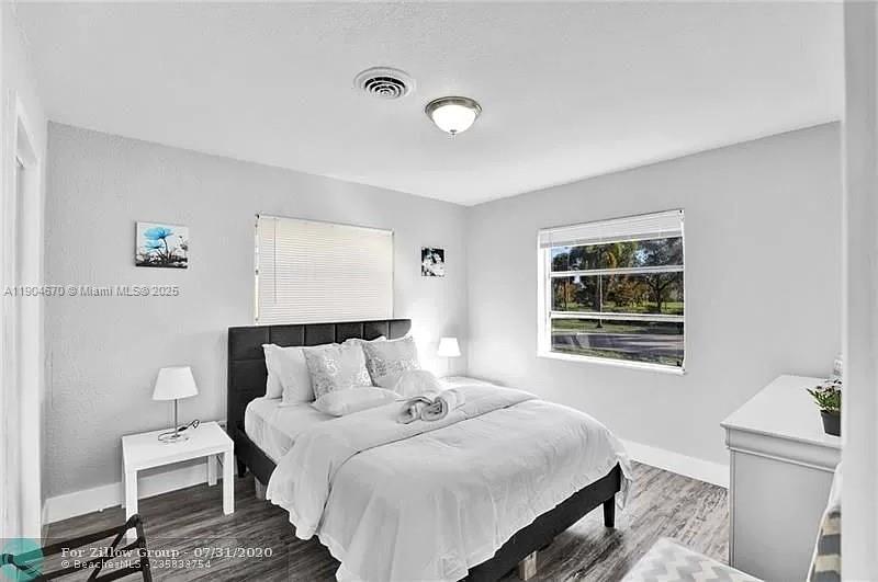 OCEAN BREEZE GARDENS RESU - Residential Lease