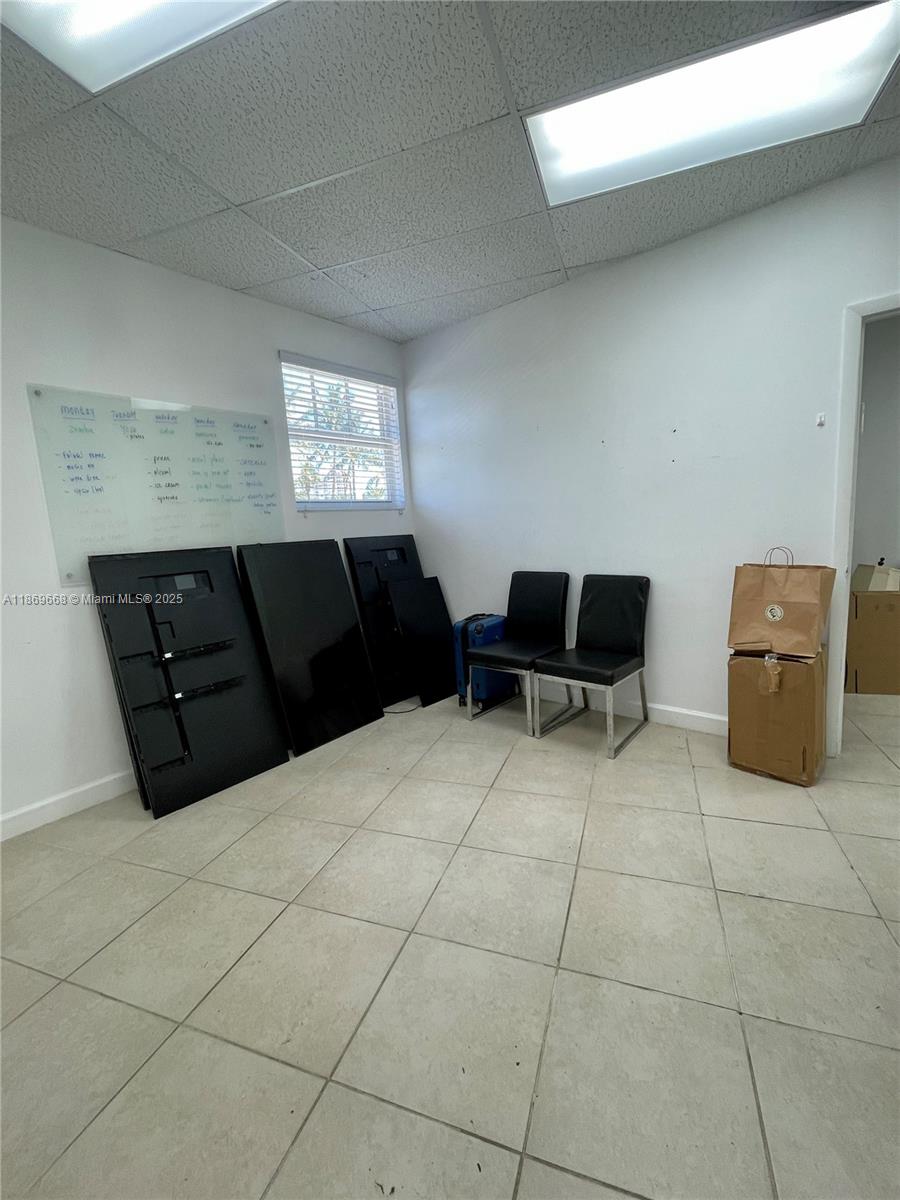 18319 W Dixie Hwy 206