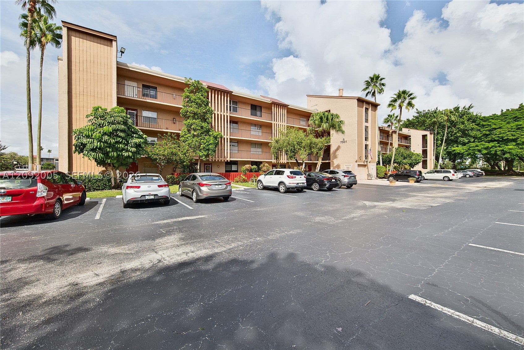View photos, virtual tours, details... 7301 NW 1st St 401
