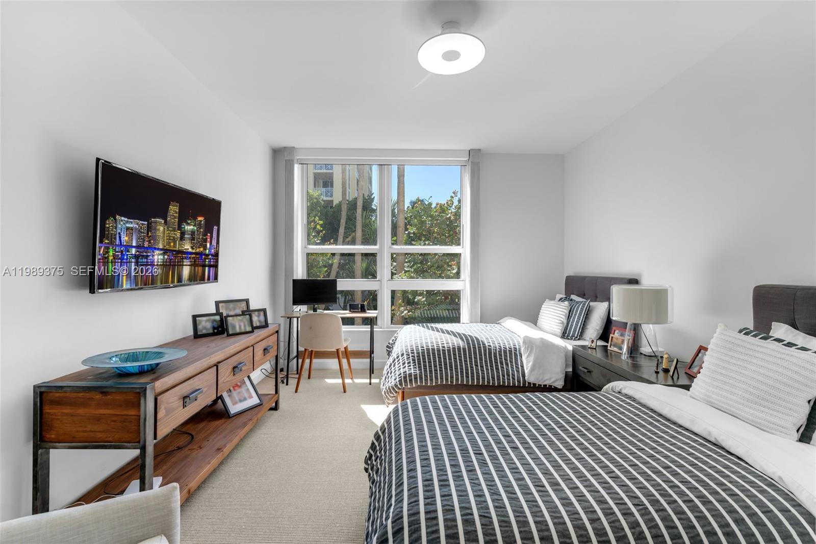 GRAND BAY TOWER CONDO - Residential