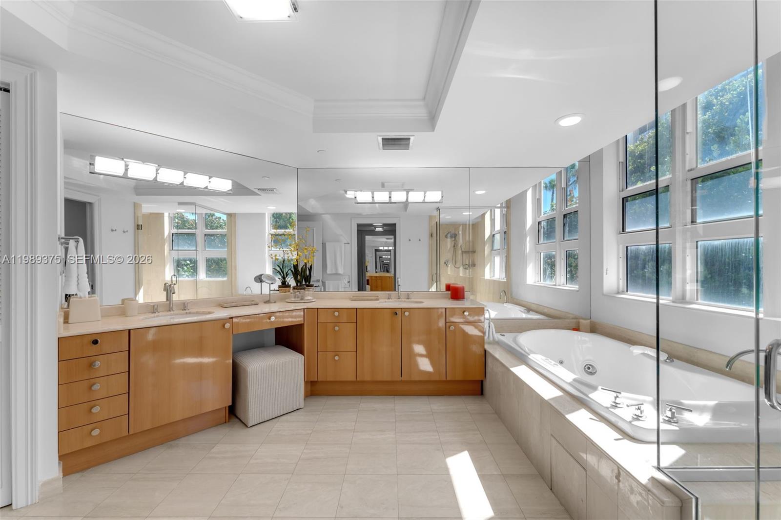 GRAND BAY TOWER CONDO - Residential