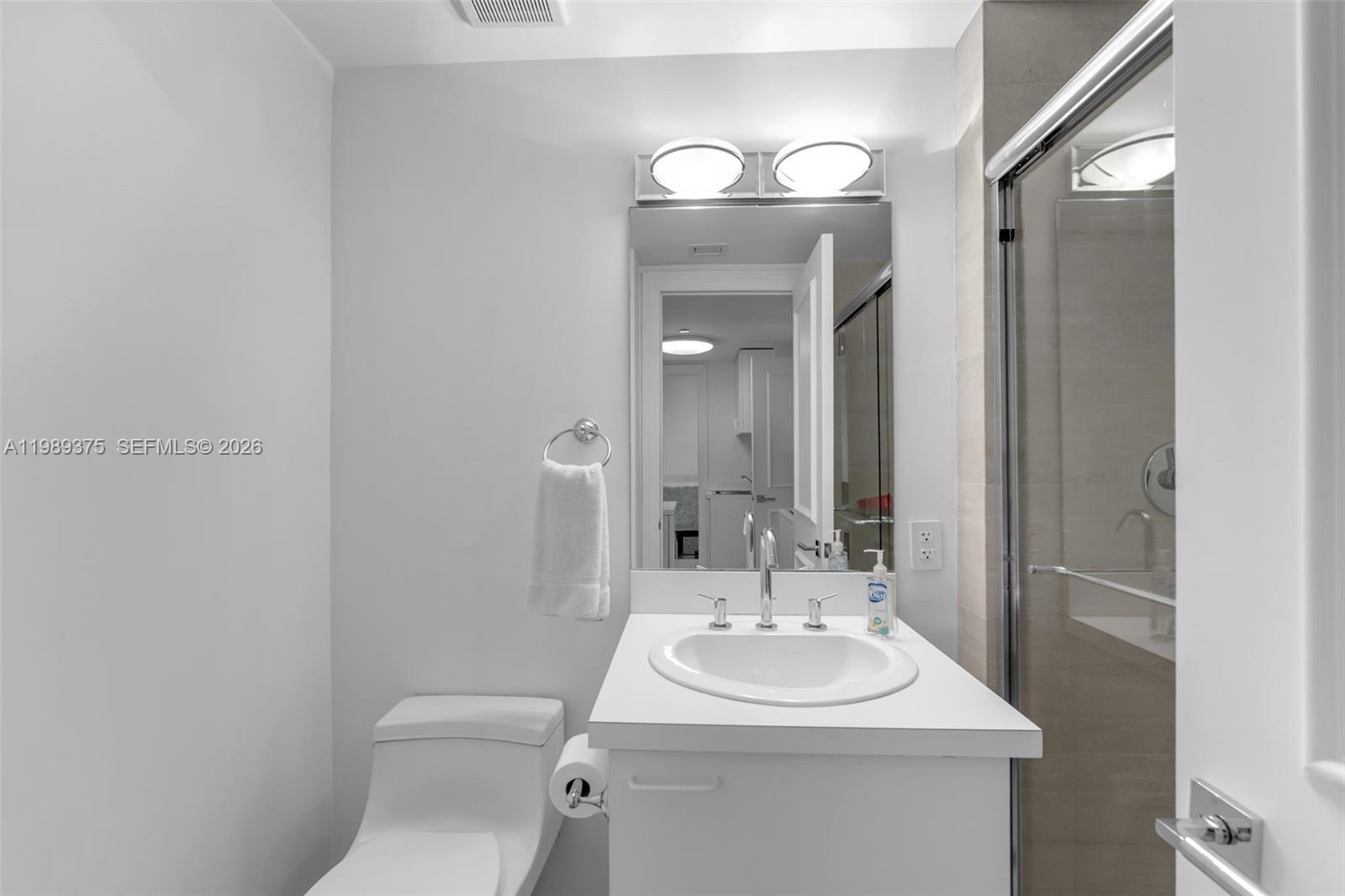 GRAND BAY TOWER CONDO - Residential