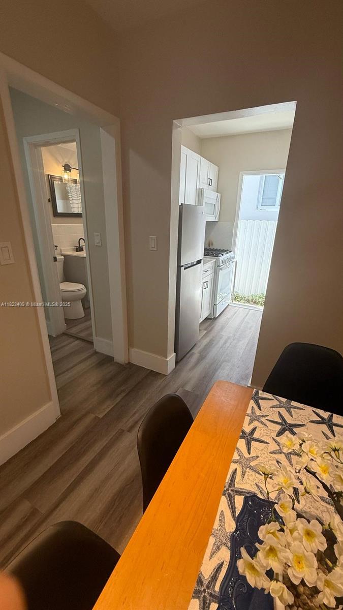 THE BEVERLY ARMS CONDO - Residential Lease
