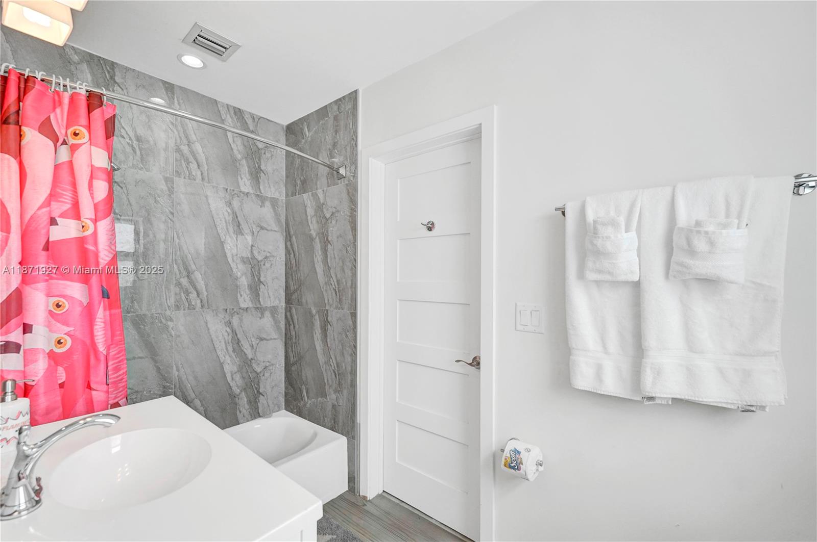 HOLLYWOOD SOUTH SIDE ADD - Residential Lease