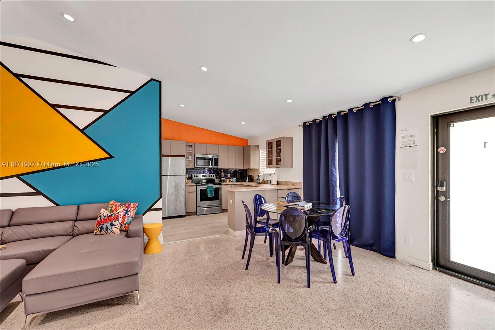 HOLLYWOOD SOUTH SIDE ADD - Residential Lease