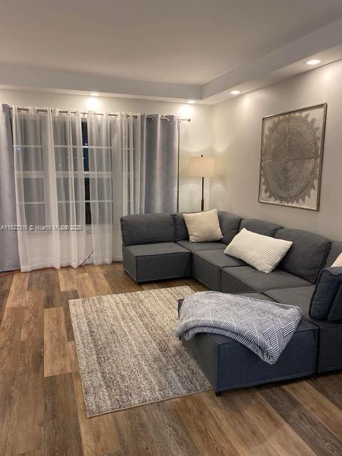 NO 8 PALM-AIRE COUNTRY CL - Residential Lease