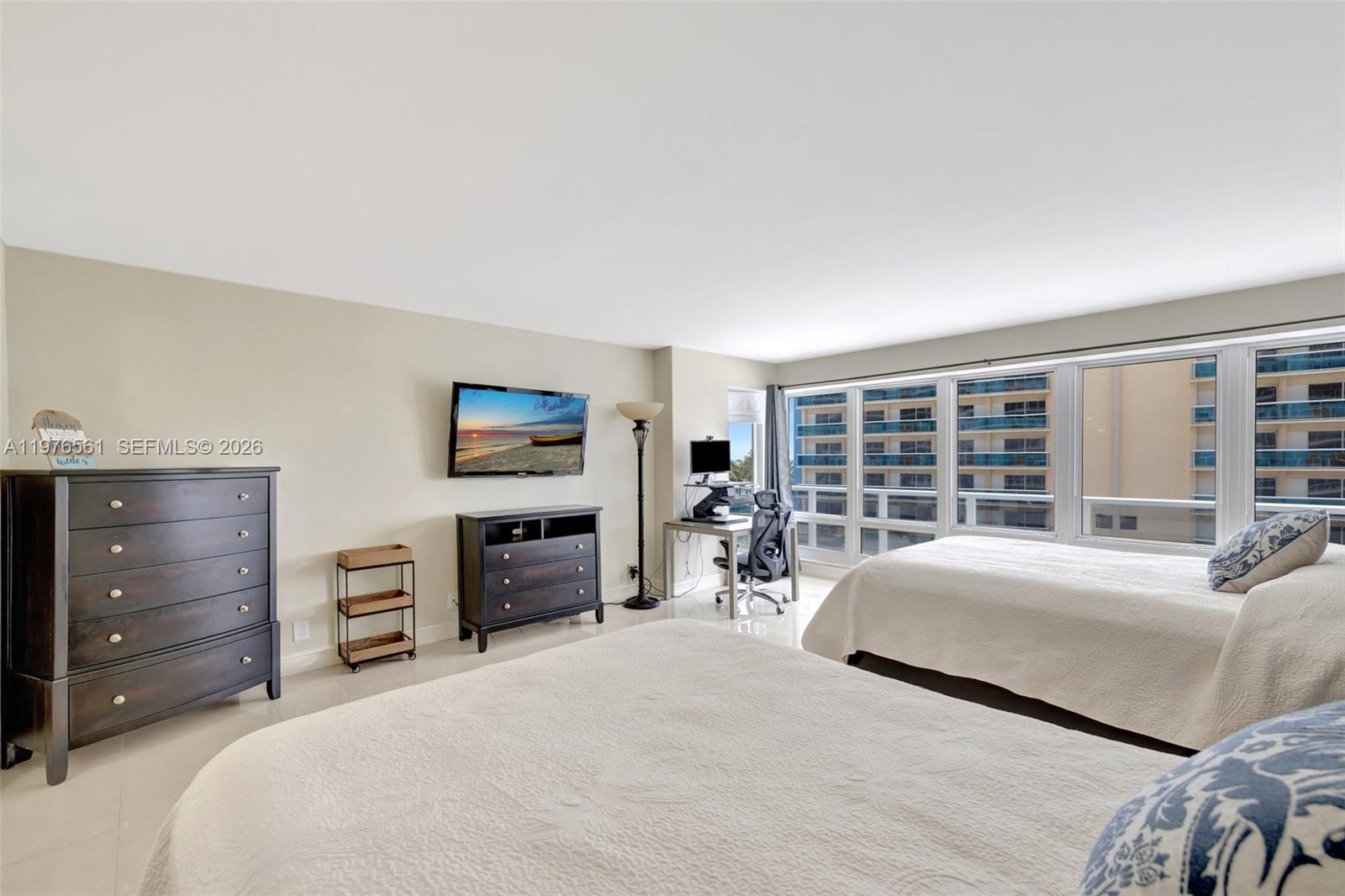 GALLEON CONDO - Residential