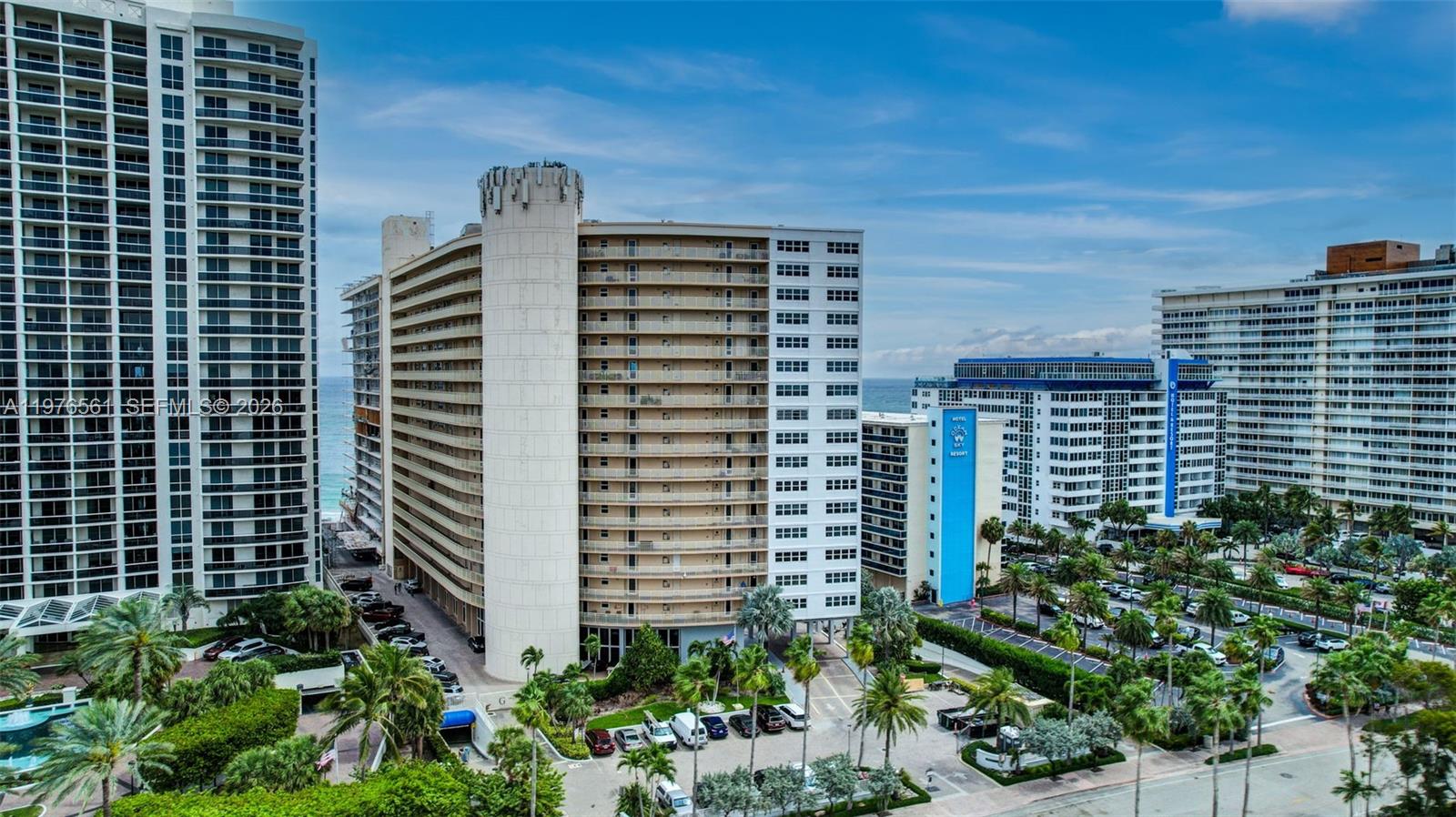 GALLEON CONDO - Residential