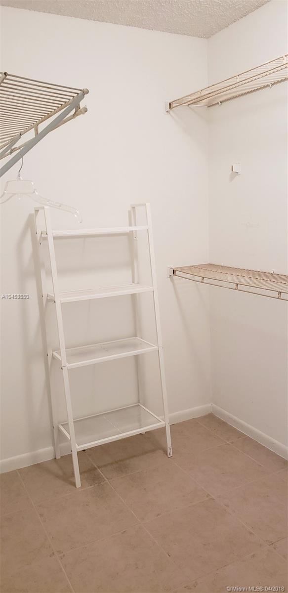 HOLLYWOOD PARC CONDO - Residential Lease