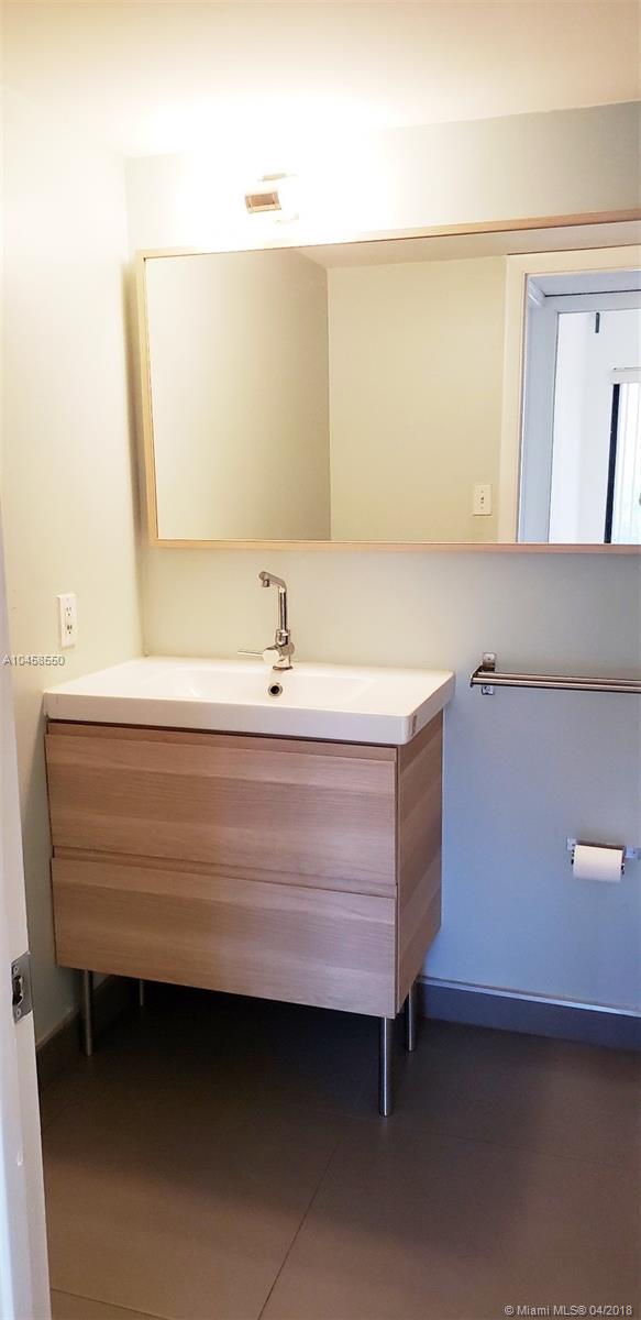 HOLLYWOOD PARC CONDO - Residential Lease