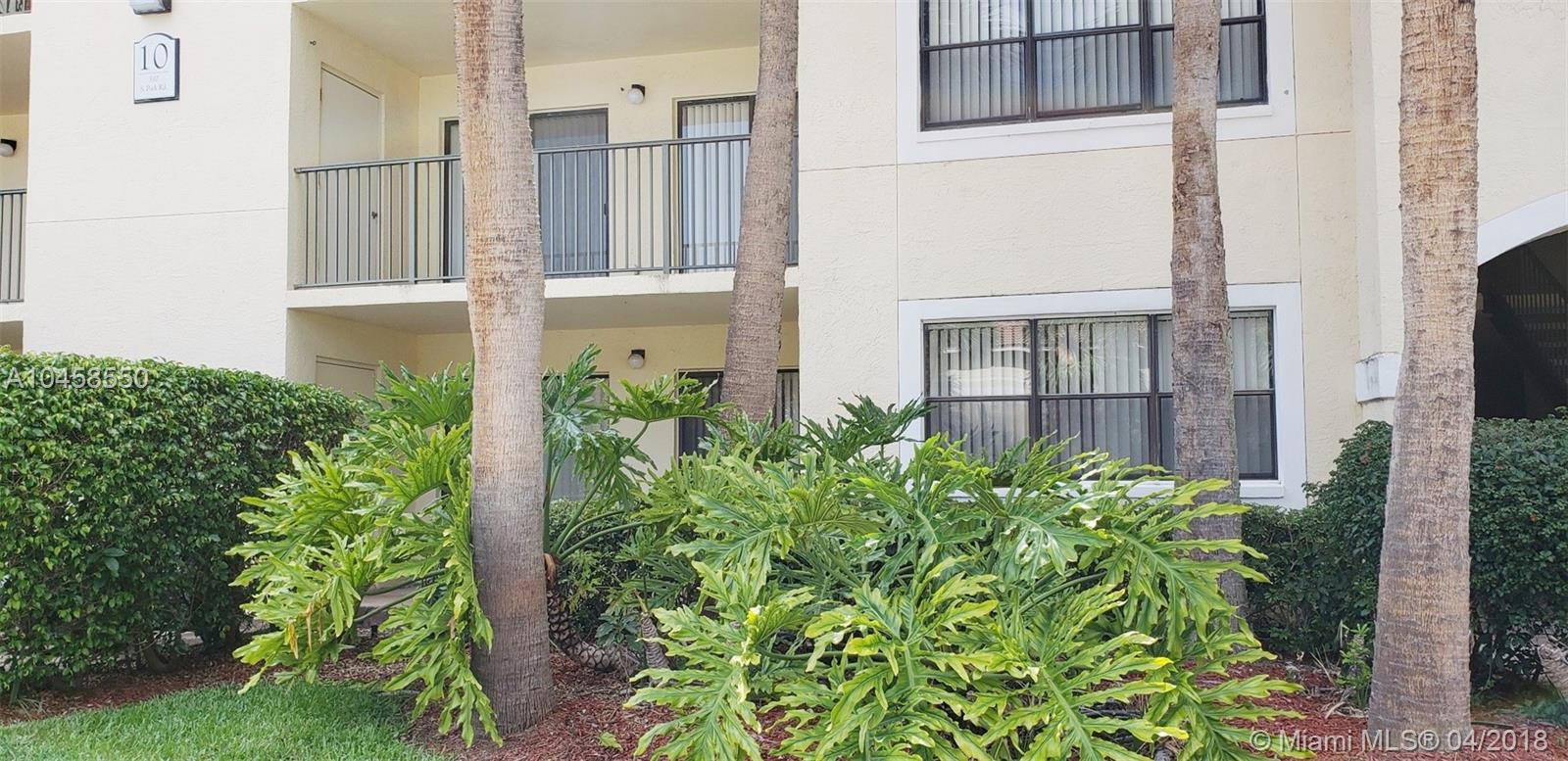 HOLLYWOOD PARC CONDO - Residential Lease