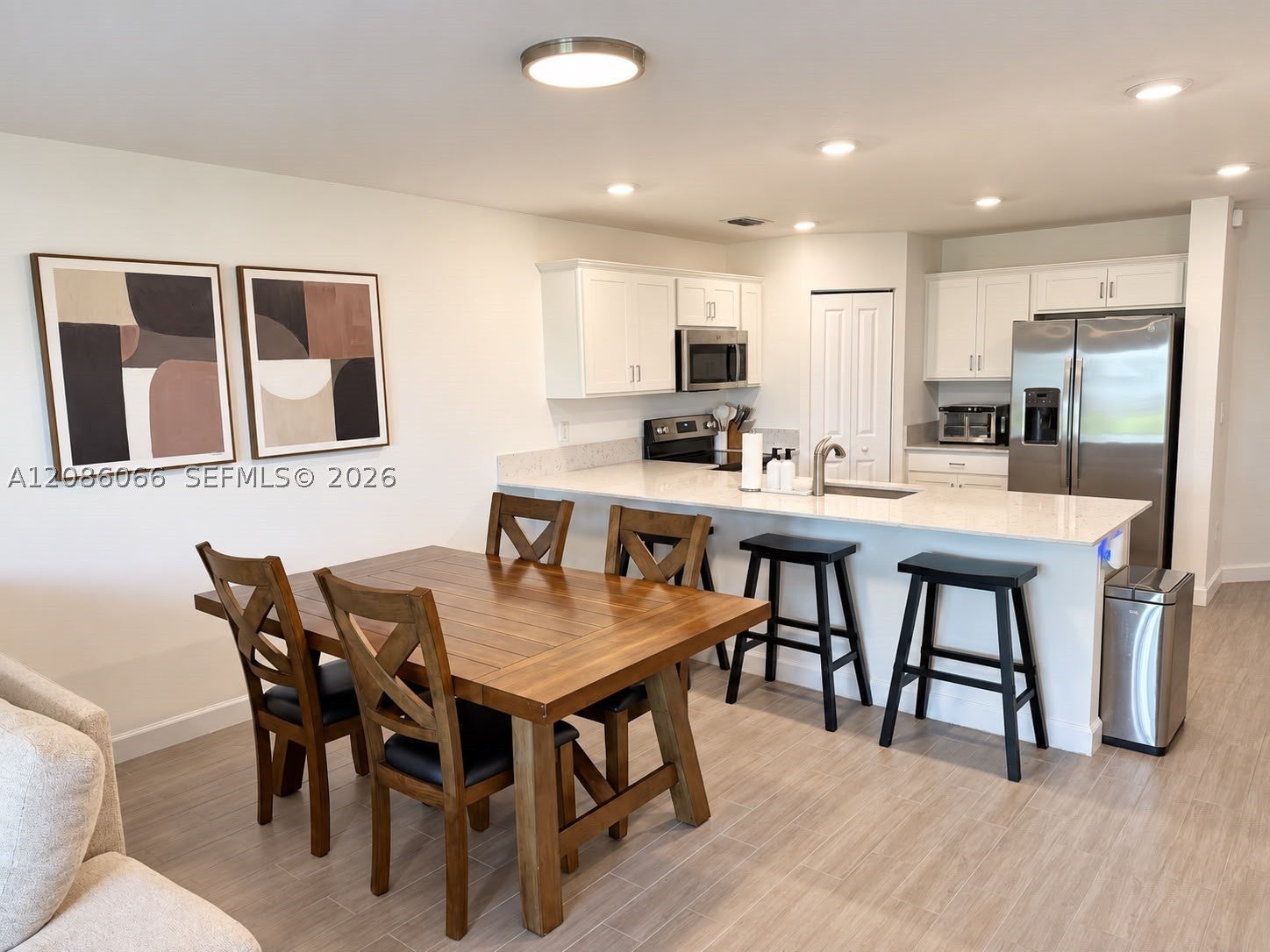 5013 Woods Edge Cir