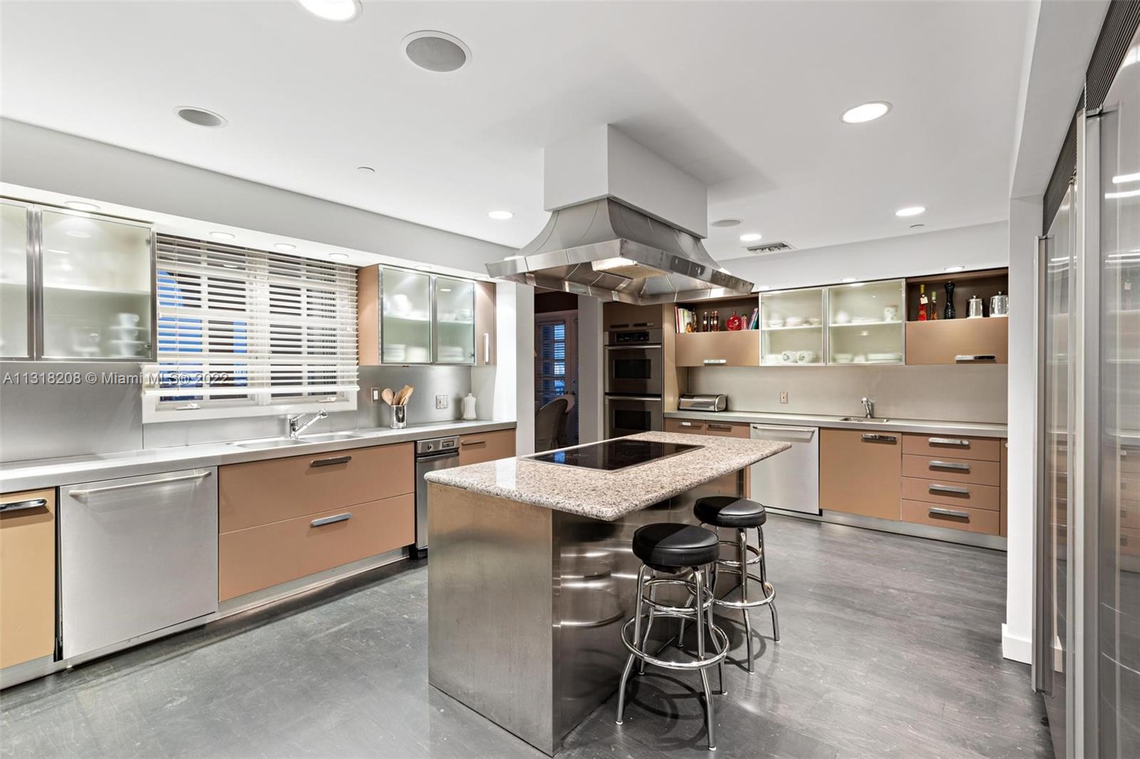 BAYVIEW FISHER ISL CONDO - Residential