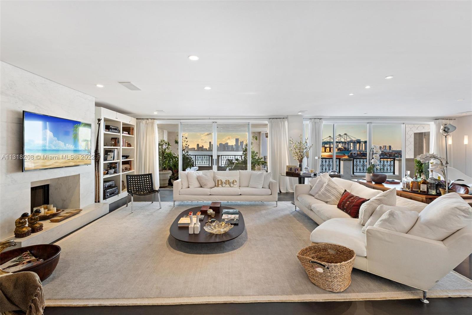 BAYVIEW FISHER ISL CONDO - Residential