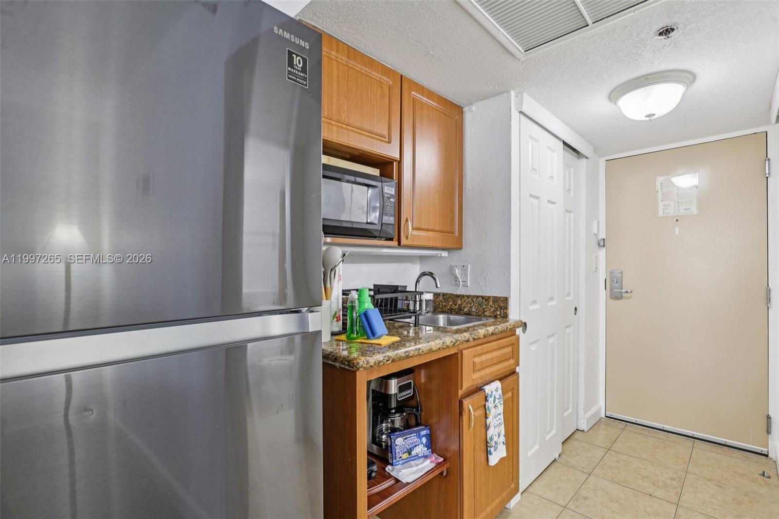 THE AVENTURA BEACH CLUB C - Residential