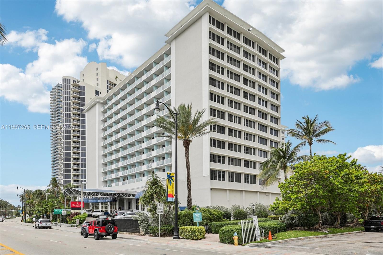 THE AVENTURA BEACH CLUB C - Residential