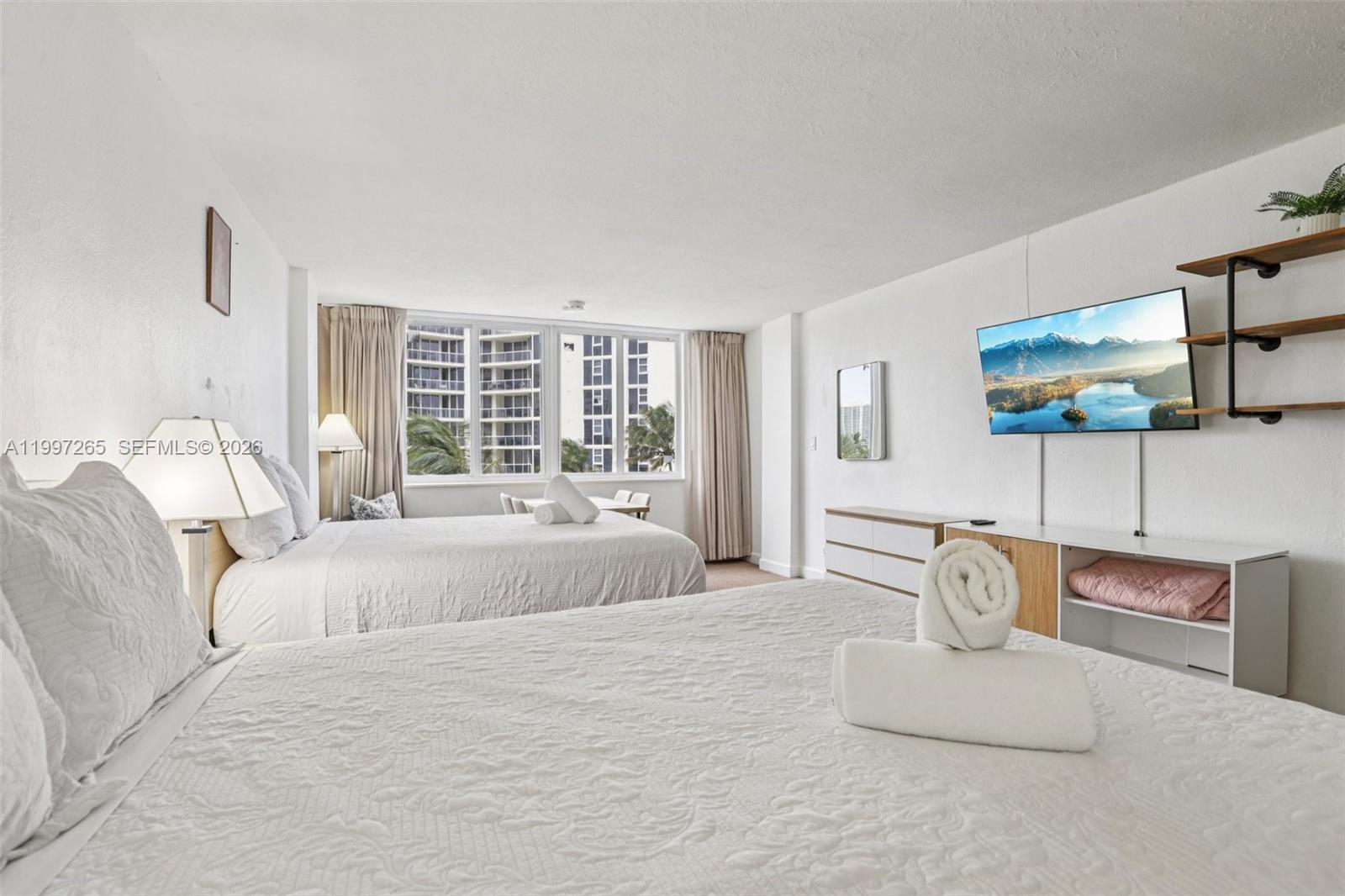 THE AVENTURA BEACH CLUB C - Residential