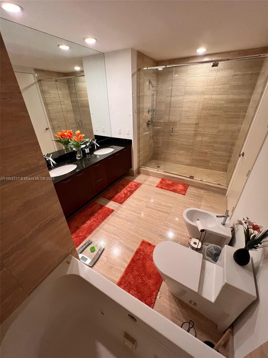 TDR TOWER III CONDO - Residential Lease