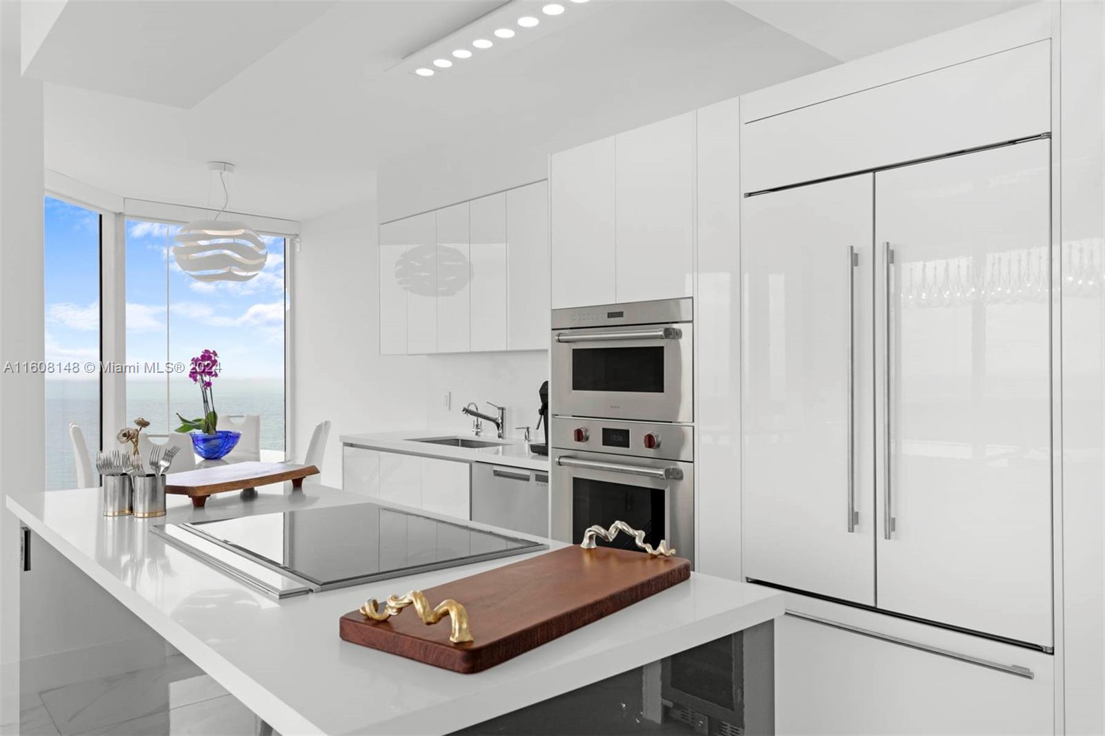 BLUE DIAMOND CONDO - Residential