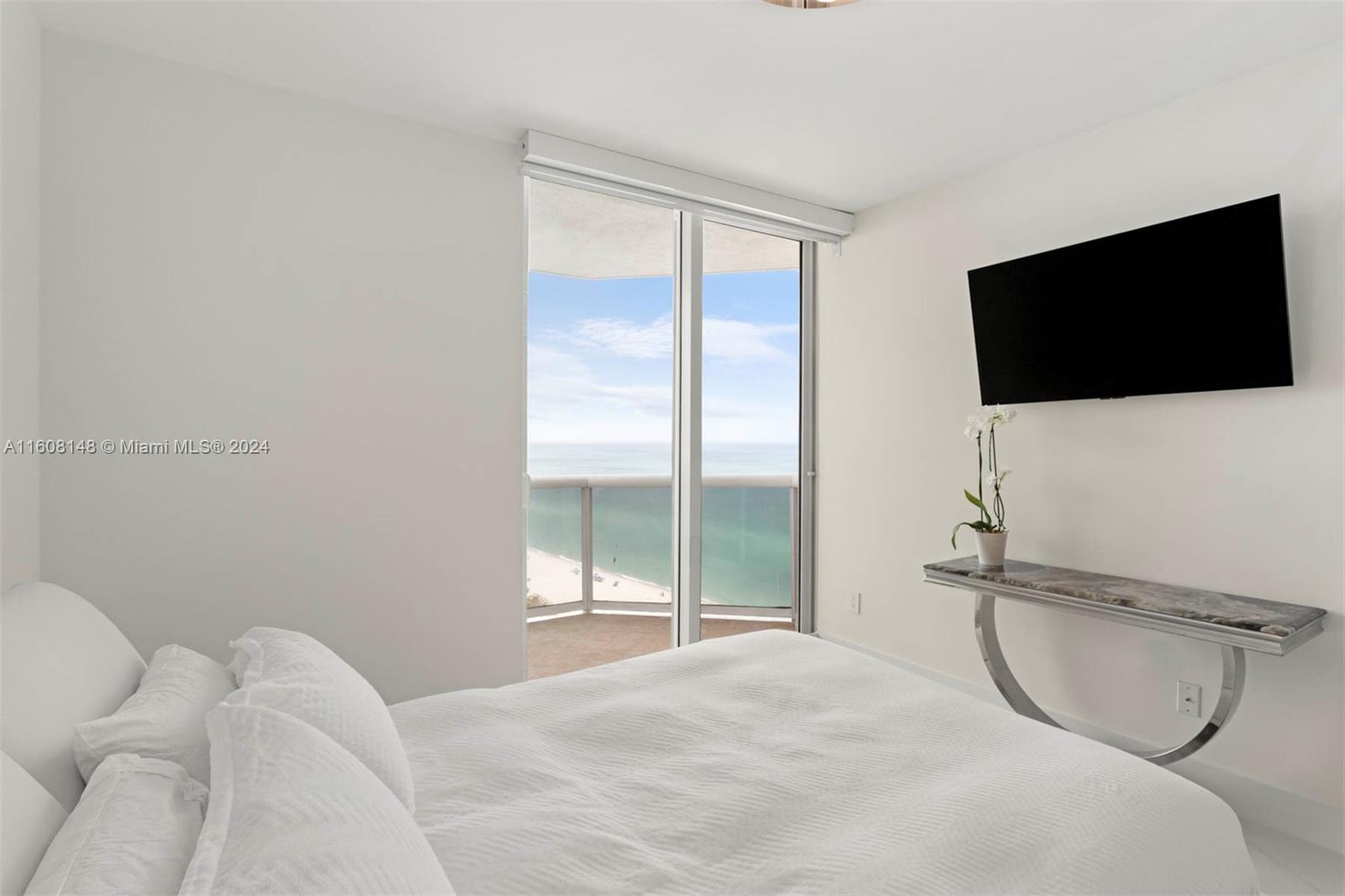 BLUE DIAMOND CONDO - Residential