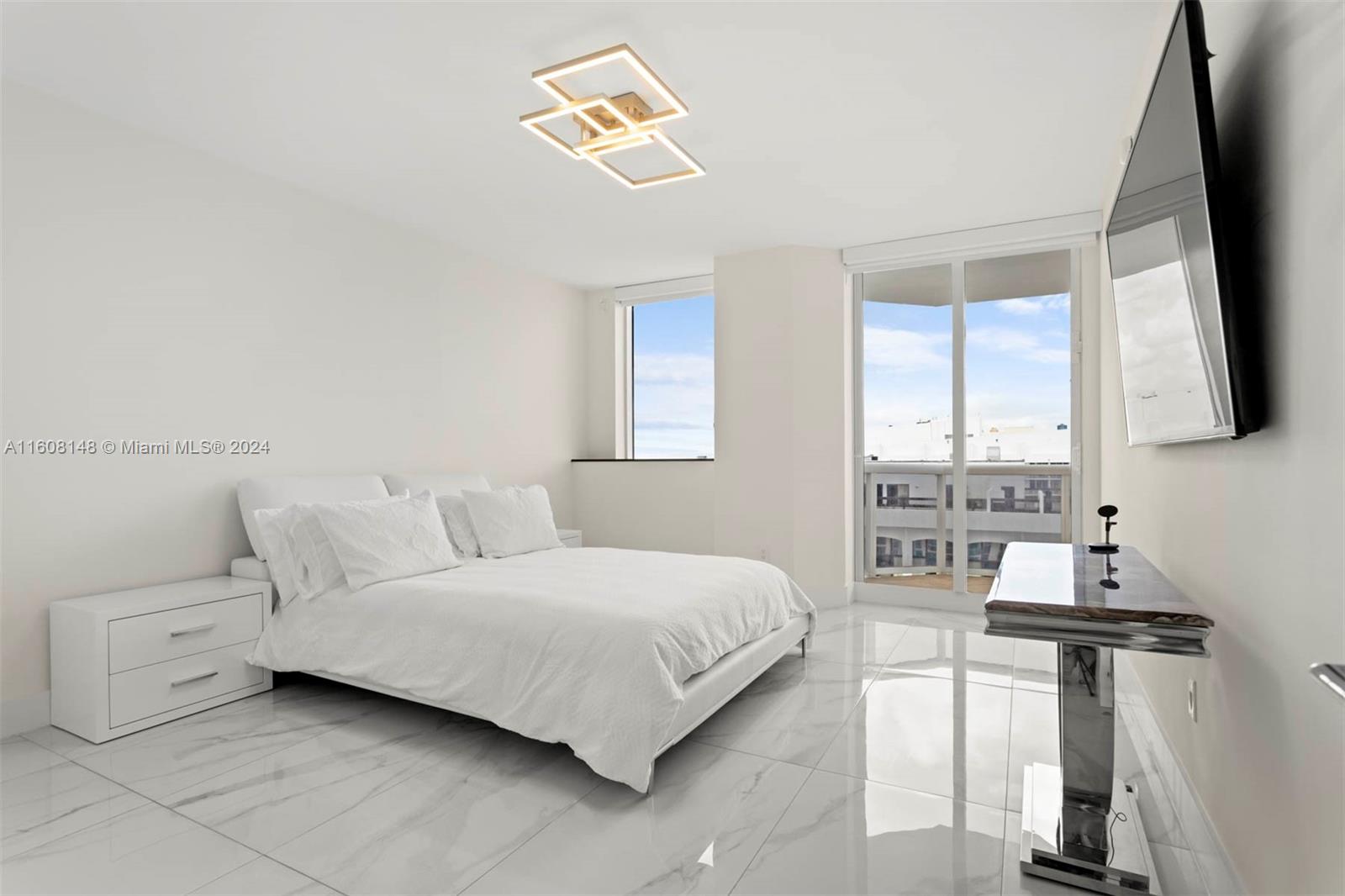 BLUE DIAMOND CONDO - Residential