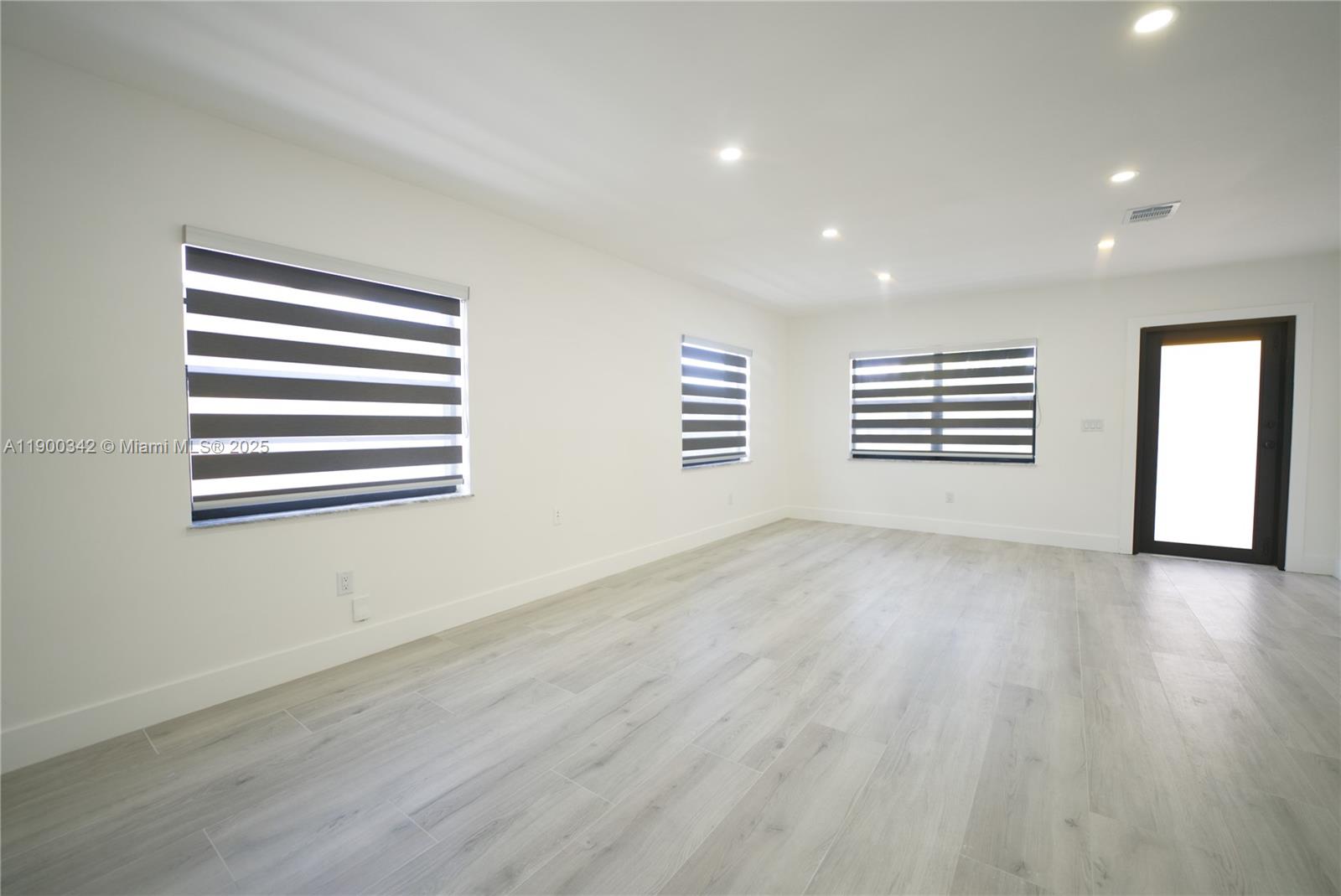 HIALEAH 13TH ADDN AMD PL - Residential Lease