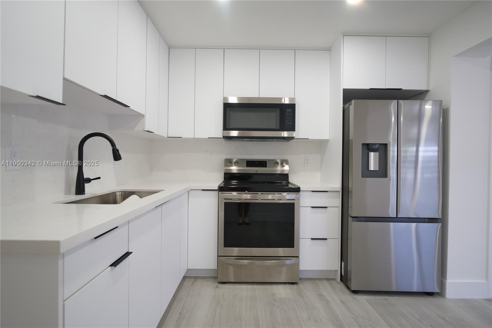 HIALEAH 13TH ADDN AMD PL - Residential Lease