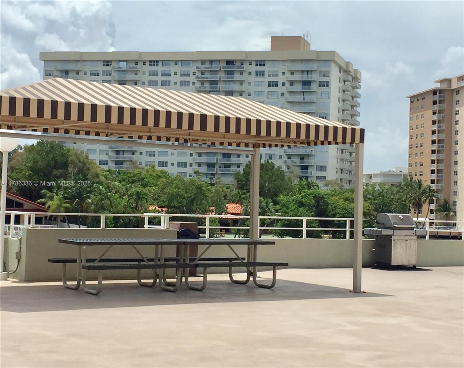 HEMISPHERES CONDO - Residential Lease