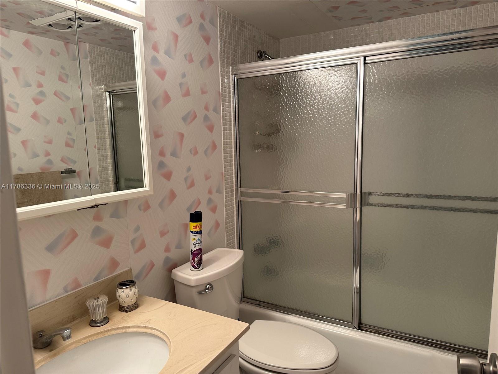 HEMISPHERES CONDO - Residential Lease