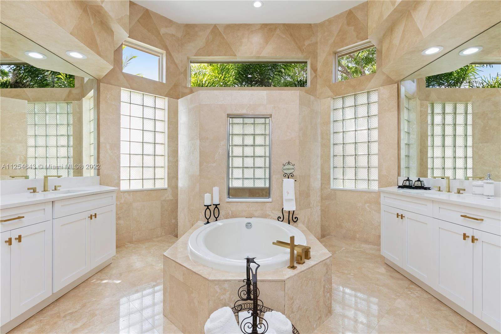 HERON BAY 5 - Residential