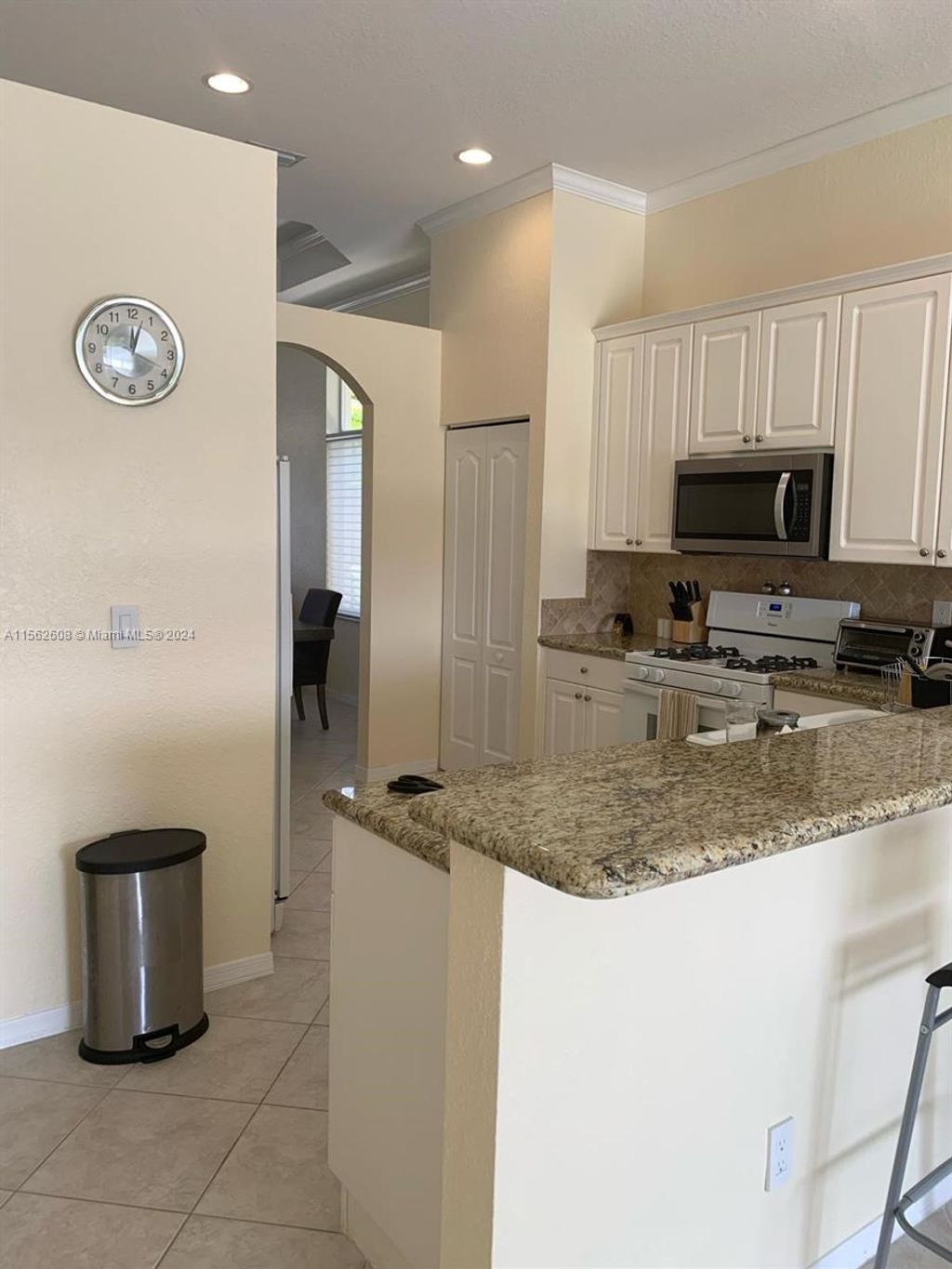 Photo of 19378 SW 64th St, Pembroke Pines, FL 33332 (MLS # A11562608)