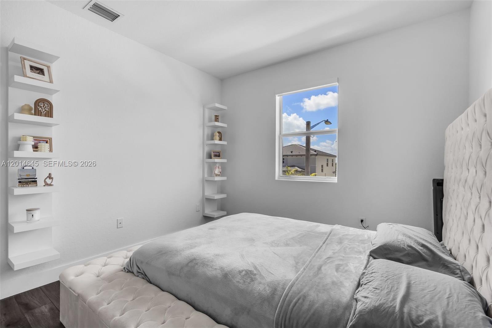 Galiano - Residential