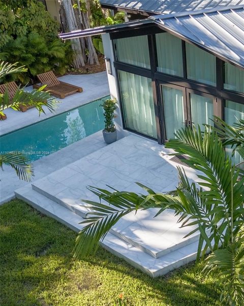 6380 SW 69th St South Miami FL 33143