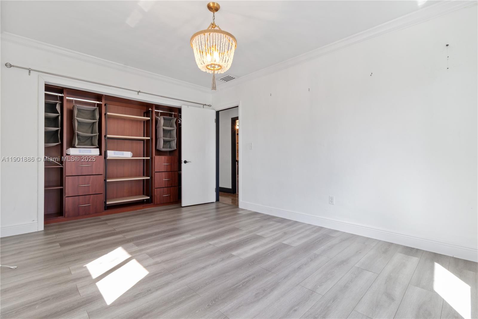 WESTWOOD LAKE 3RD ADDN - Residential Lease