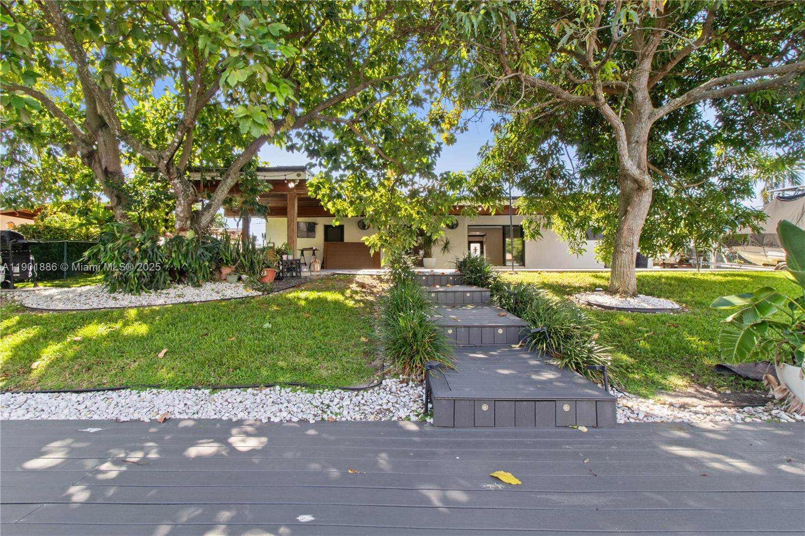 WESTWOOD LAKE 3RD ADDN - Residential Lease