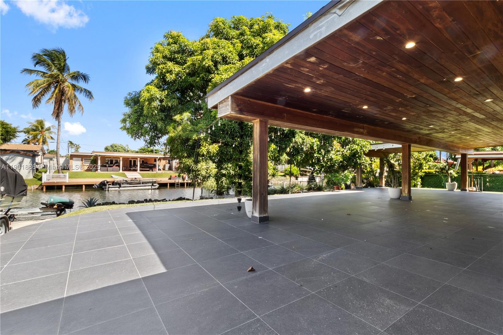 WESTWOOD LAKE 3RD ADDN - Residential Lease