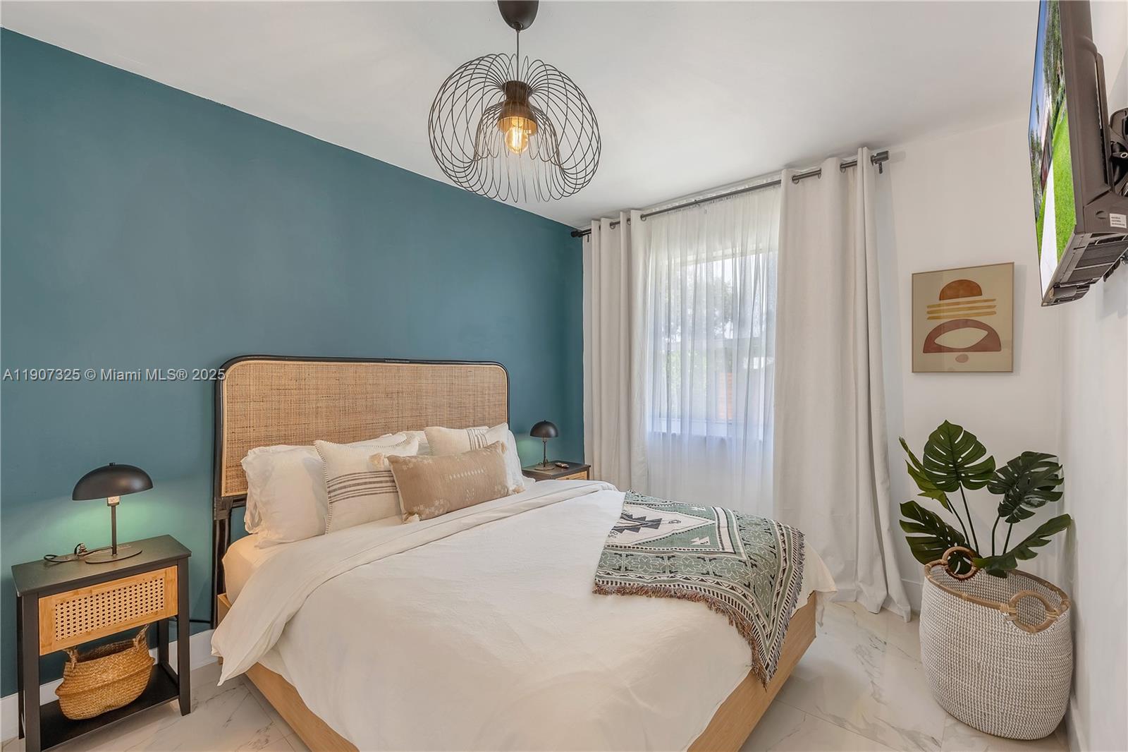 BISCAYNE COURT - Residential Lease