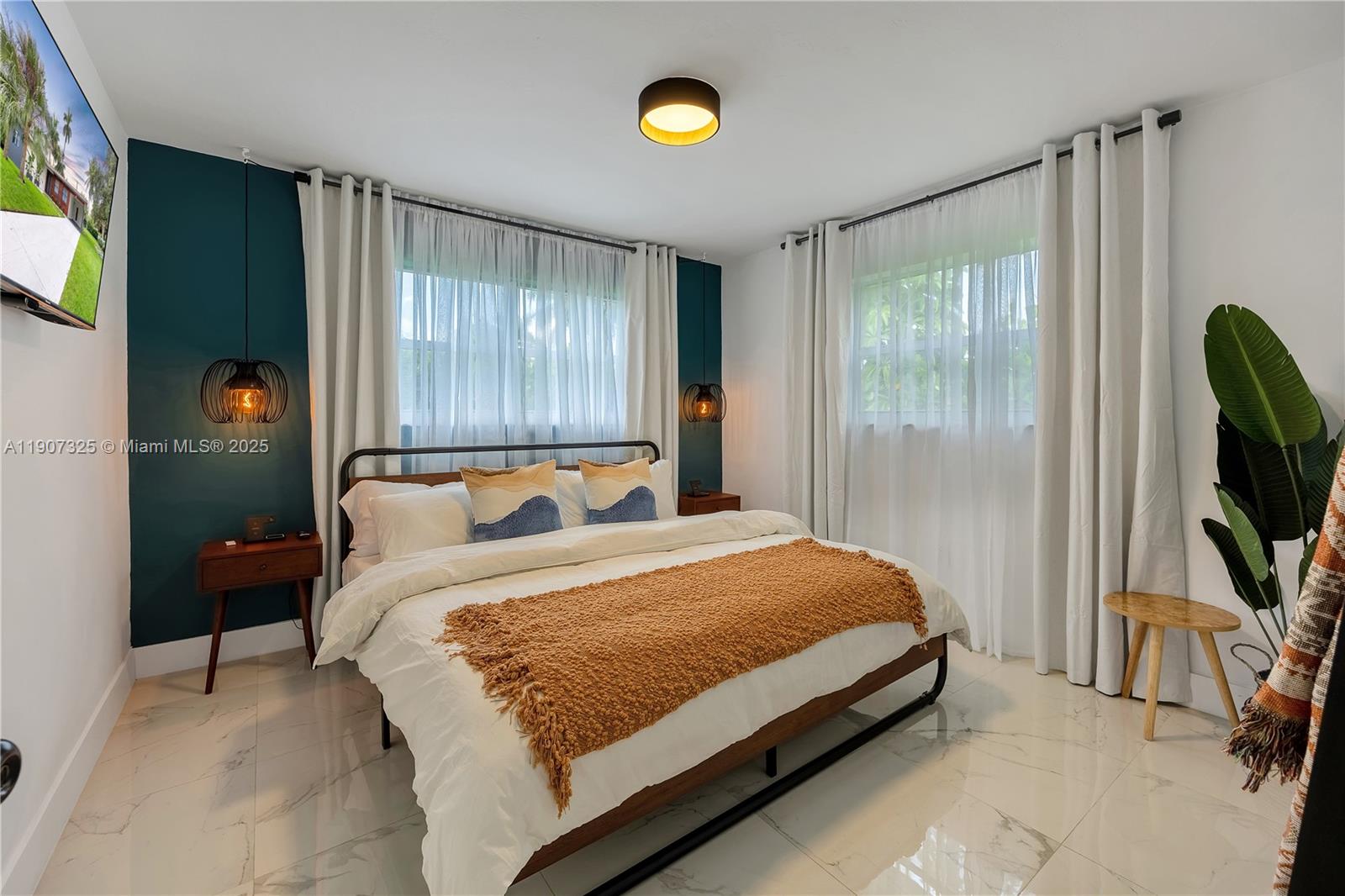 BISCAYNE COURT - Residential Lease